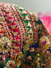 Load image into Gallery viewer, شدید ترین گلابی Shadeed Tareen Gulabi | 1 of 4 | one of a kind dupatta