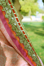 Load image into Gallery viewer, Zer e Bilquis | زرِ بلقیس | Digitally printed dupatta